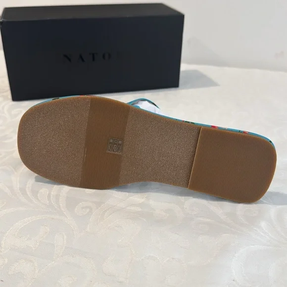 Natori Slide Sandal. Ladies Size 7. - Picture 7 of 9